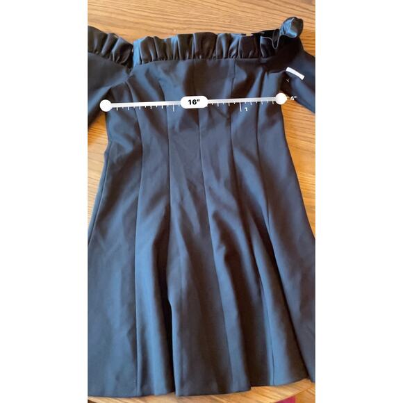 Cinq à Sept Tamra Off Shoulder Long Sleeve Mini Dress in Black Size 10 - Picture 9 of 12